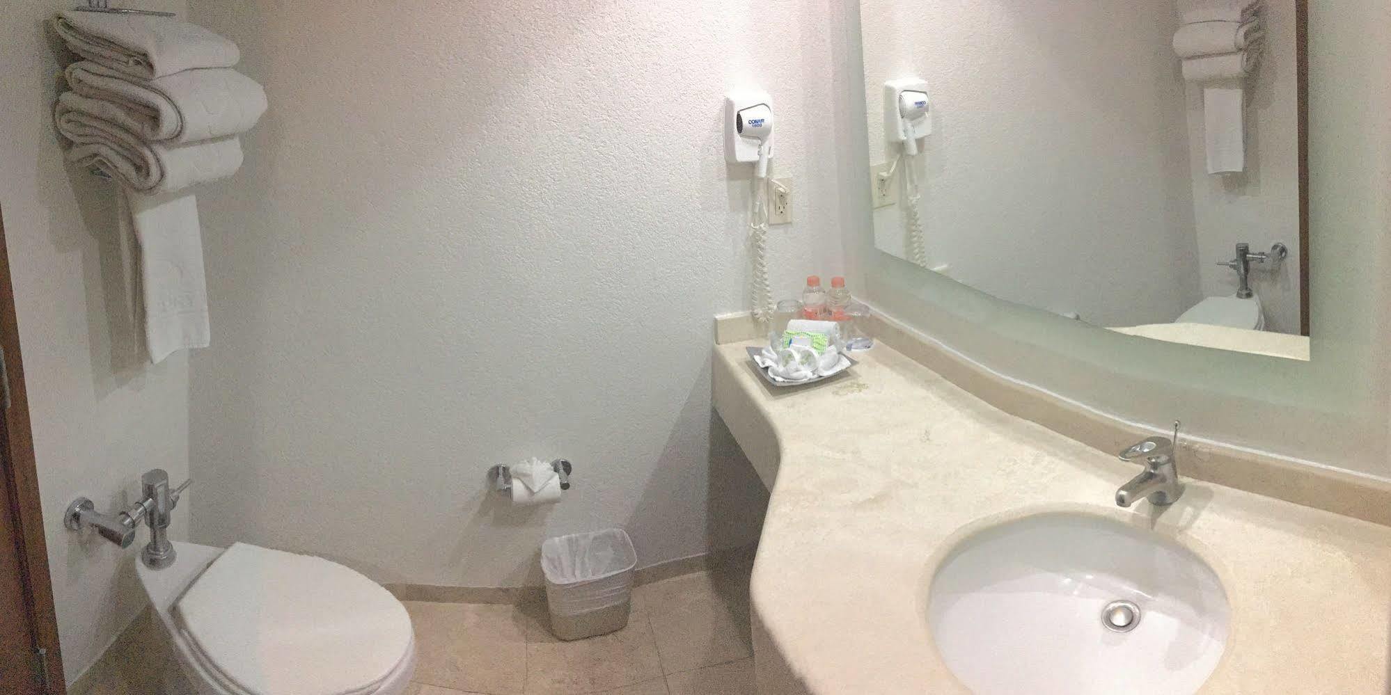 Hotel Mercury Inn Querétaro Εξωτερικό φωτογραφία